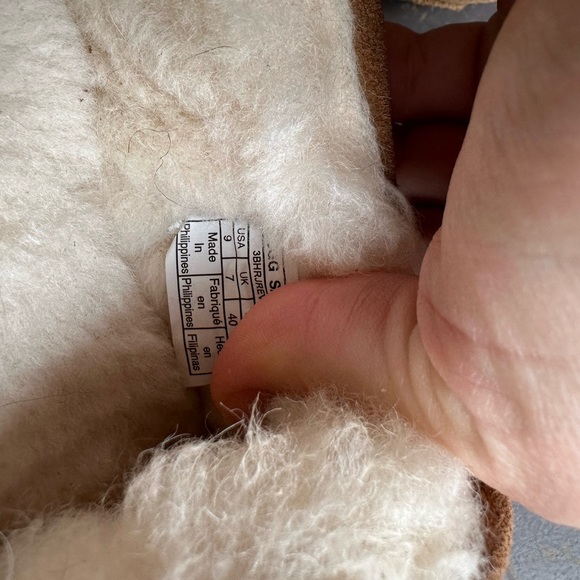 Ugg Moccasin Slipper W Size 9 - Picture 4 of 4